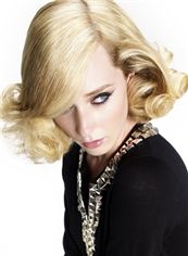 Online Wigs Short Blonde Female Wavy Vogue Wigs 10 Inch